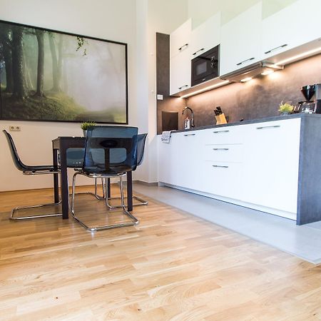Apartmenthaus Hietzing I Contactless Check-In Vienne Extérieur photo
